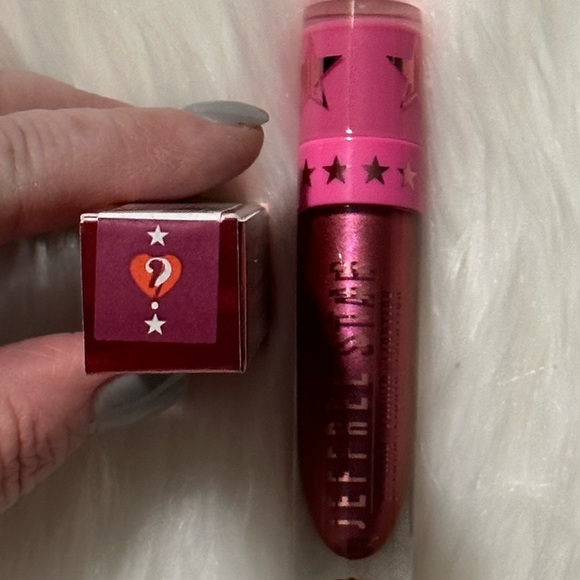 BNIB Jeffree Star Valentine's Exclusive MYSTERY Velour Liquid Lipstick-100% Real - Picture 4 of 4